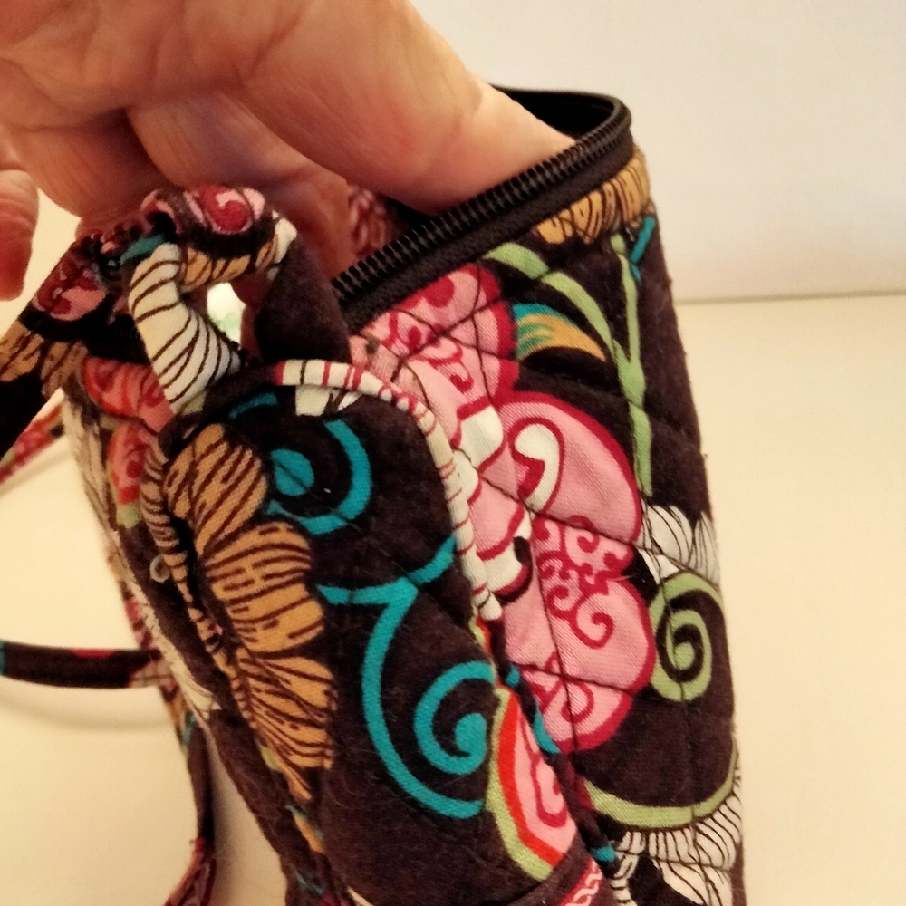 Vera Bradley Floral crossbody bag 8"x5" - Picture 6 of 9